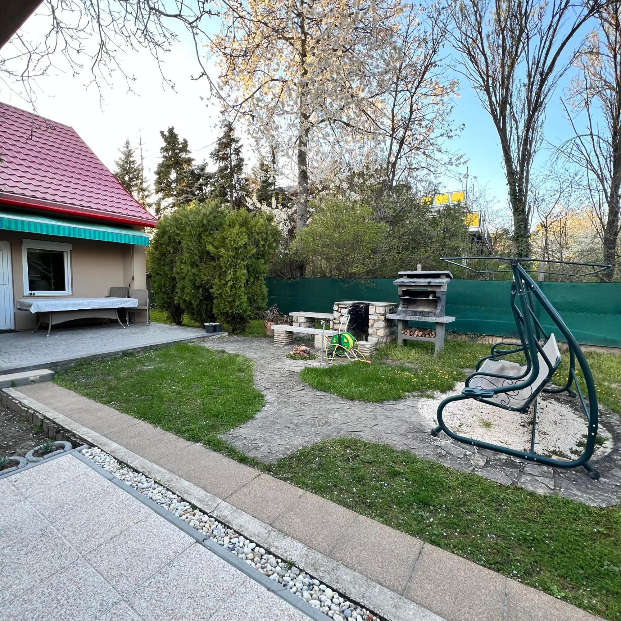 Pellegrini Apartman Балатонакали Экстерьер фото